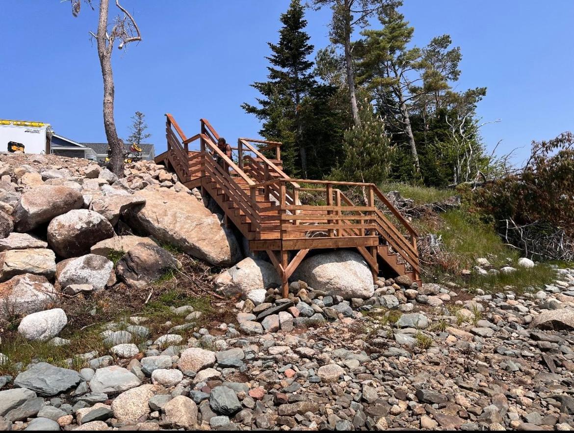 Апартаменти New English Point Oceanfront Living With Hot Tub Head of Jeddore Екстер'єр фото