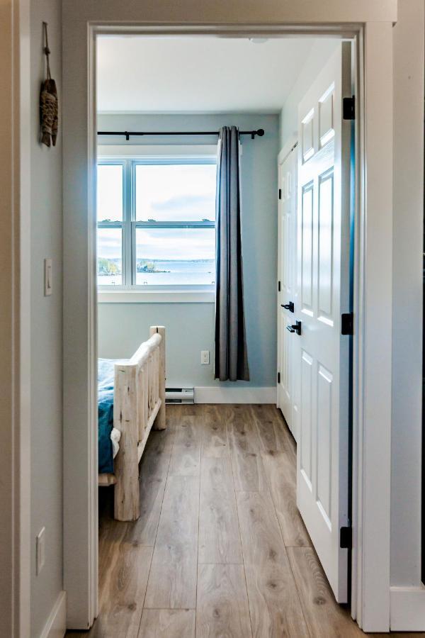 Апартаменти New English Point Oceanfront Living With Hot Tub Head of Jeddore Екстер'єр фото