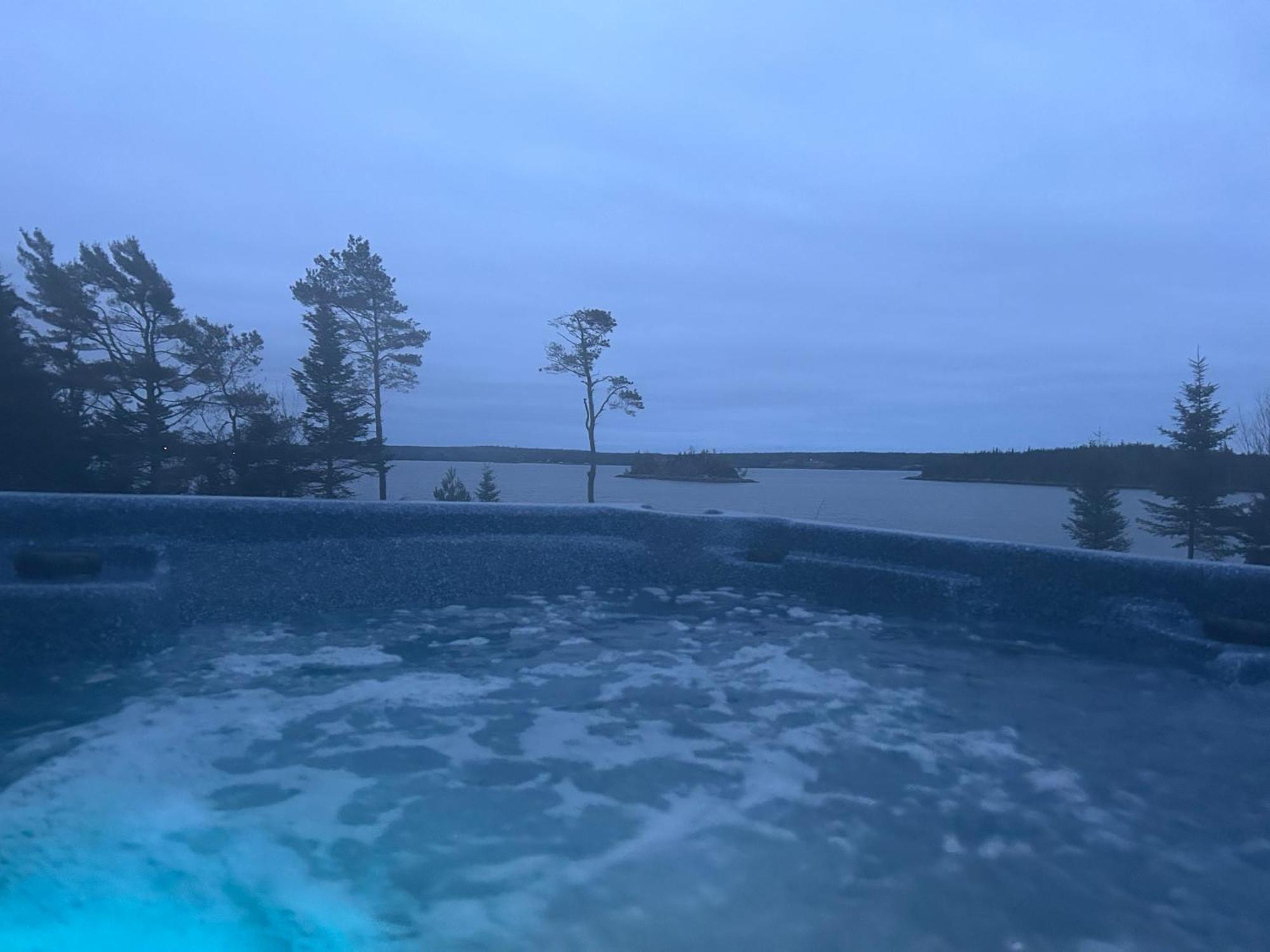 Апартаменти New English Point Oceanfront Living With Hot Tub Head of Jeddore Екстер'єр фото